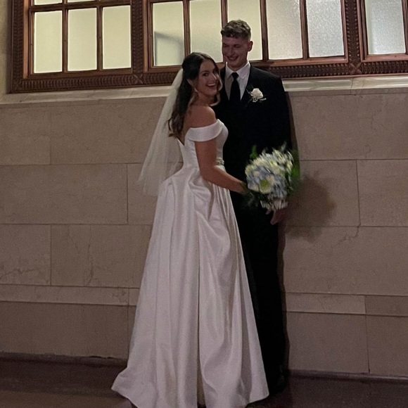 Wedding Dress David's Bridal Off-Shoulder Cream Satin Gown - Picture 4 of 8